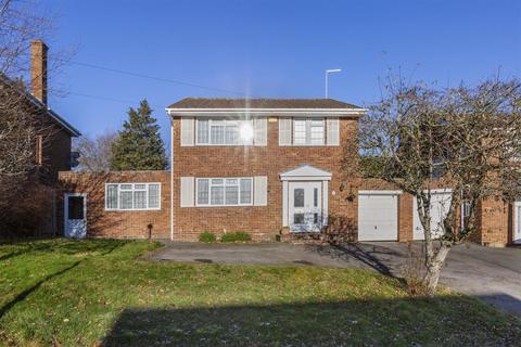 4 bed property, in Daws Lea, £700,000