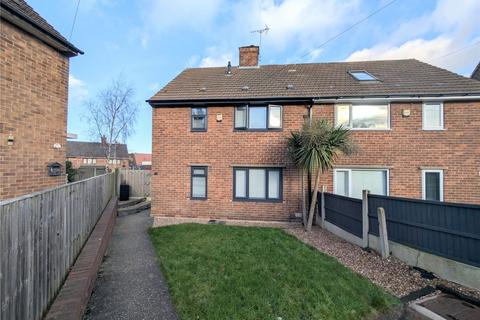 2 bed property, in Central Avenue, £155,000