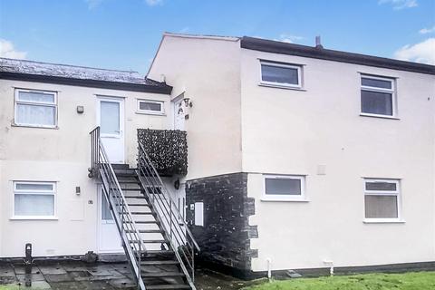1 bed property, in 18 Glan Gors, £73,500