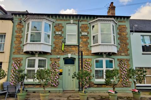 5 bed property, in Victoria Street, £499,950