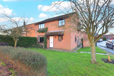 5 bed property, in Heslington Court, £510,000