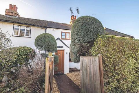 3 bed property, in Holyport, £650,000