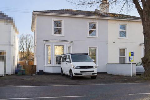 5 bed property, in Gloucester Road, £575,000