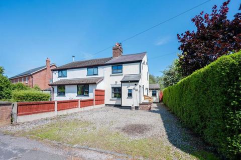3 bed property, in Barrow Nook Lane, £285,000