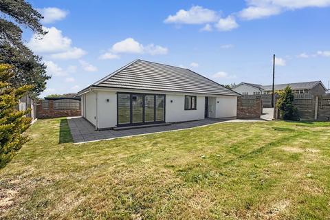 3 bed property, in Telscombe Road, £475,000