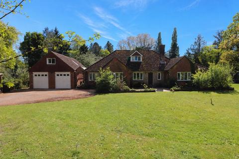 6 bed property, in Woodlands Road, £1,199,000