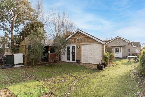 4 bed property, in Goldcliff, £375,000