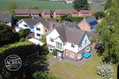 6 bed property, in Richard Cooper Road, £950,000