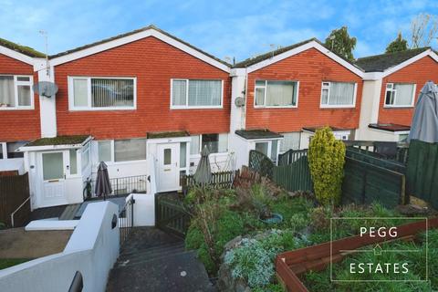 3 bed property, in Denys Road, £190,000