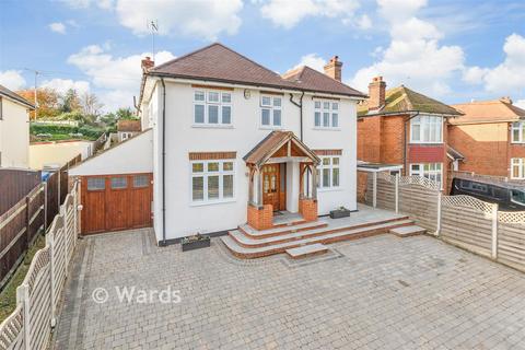 5 bed property, in Chalk Road, £800,000