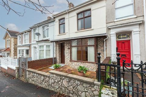 3 bed property, in College Hill, £160,000