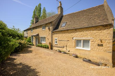 4 bed property, in Stamford Road, £600,000