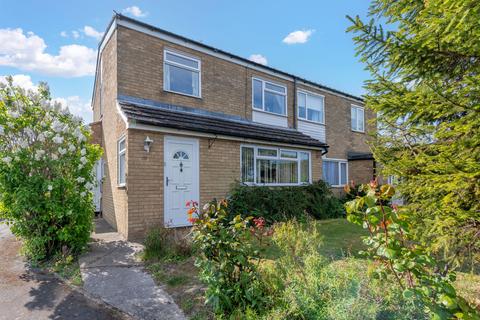 3 bed property, in Bells Meadow, £350,000