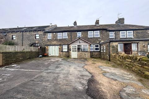 3 bed property, in Back Lane, £194,950