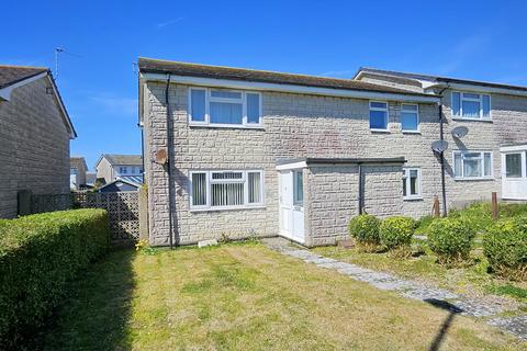 2 bed property, in Shortlands, £215,000