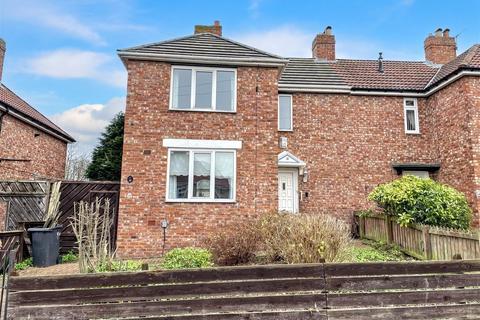 3 bed property, in Larch Avenue, £140,000