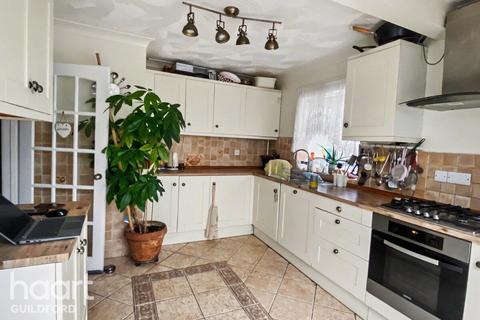 4 bed property, in Frog Grove Lane, £700,000