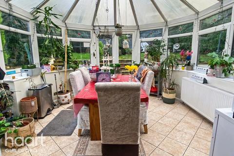 4 bed property, in Frog Grove Lane, £700,000
