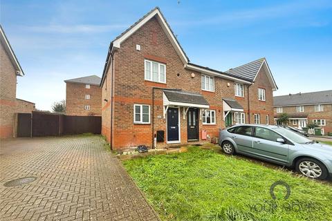2 bed property, in Sunningdale Close, £350,000
