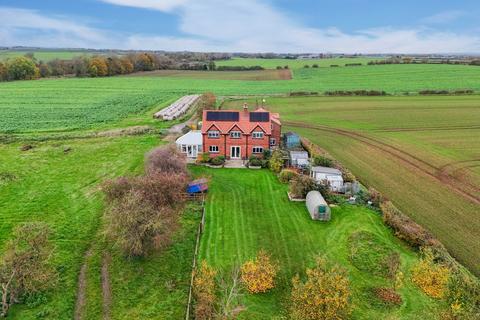 4 bed property, in Middleton Quernhow, £725,000