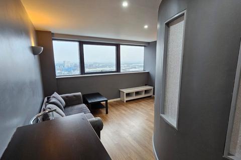 1 bed property, in Bridgewater Place, £115,000