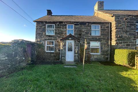 3 bed property, in Bron Awel, £200,000
