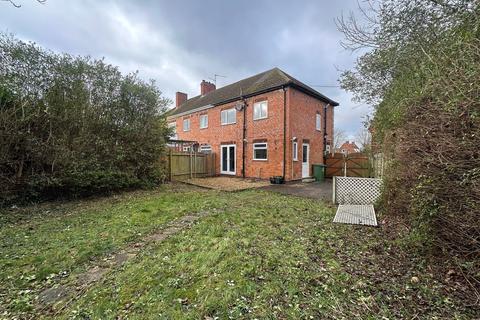 2 bed property, in Upperfield Grove, £180,000