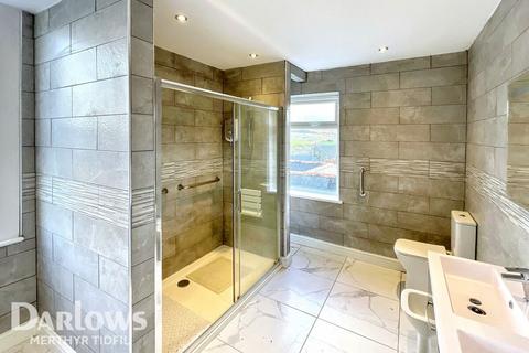 3 bed property, in Farm Road, £420,000