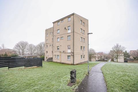 2 bed property, in 33 Lossie Place, £65,000