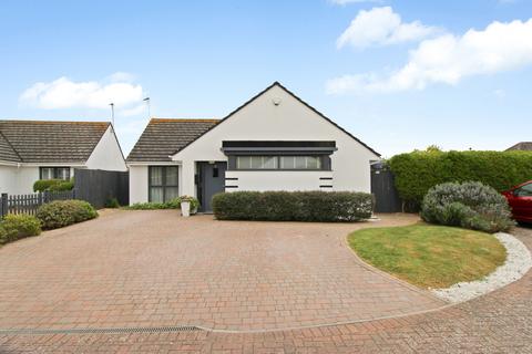 3 bed property, in Stocks Walk, £600,000