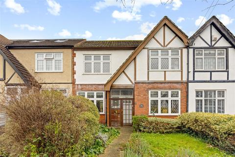 3 bed property, in Derwent Gardens, £550,000