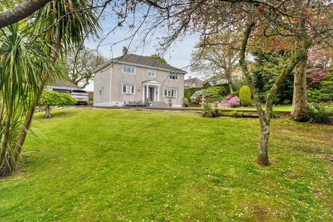 5 bed property, in Oakbank Avenue, £650,000