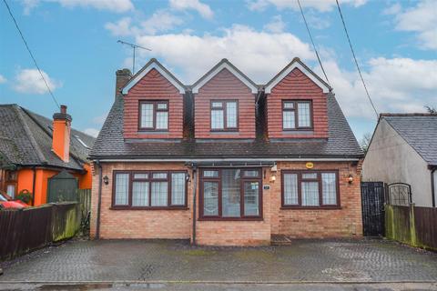 3 bed property, in Orchard Lane, £585,000