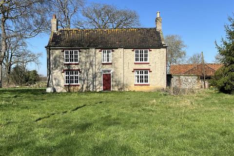 4 bed property, in Norwich Road, £350,000