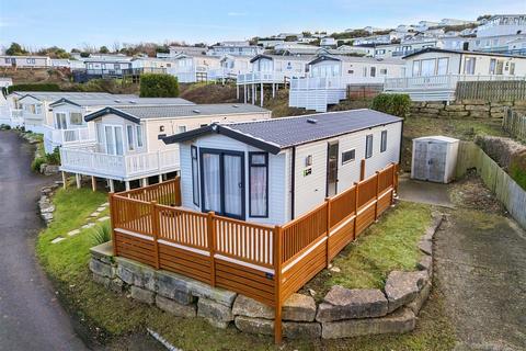 3 bed property, in Swanage Bay View, £40,000