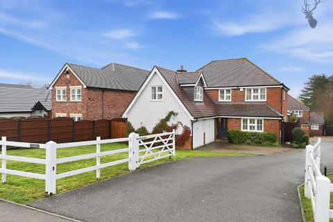 5 bed property, in Tysea Hill, £900,000