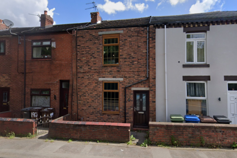 3 bed property, in Leigh Road, £139,950