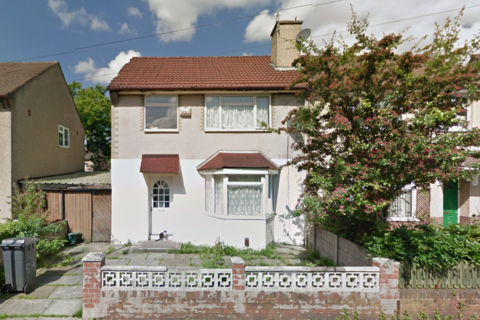 3 bed property, in Stag Pasture Road, £182,950