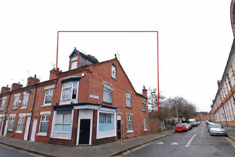 4 bed property, in Vernon Street, £225,000