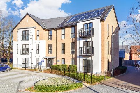 2 bed property, in Wills Crescent, £230,000
