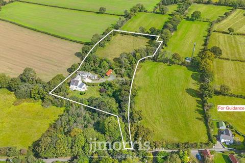 6 bed property, in Cenarth, £599,000