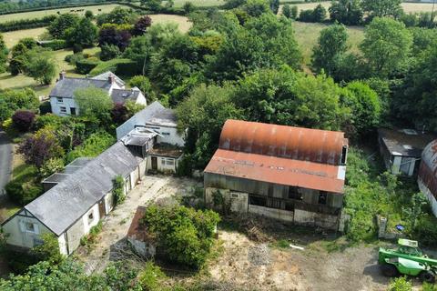 4 bed property, in Beulah, £385,000