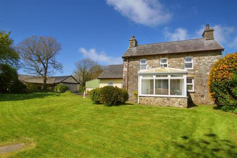 3 bed property, in Glynarthen, £670,000