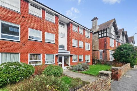 2 bed property, in Beresford Gardens, £120,000