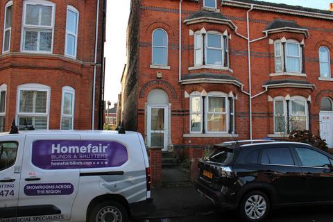 4 bed property, in Shrewsbury Street, £350,000