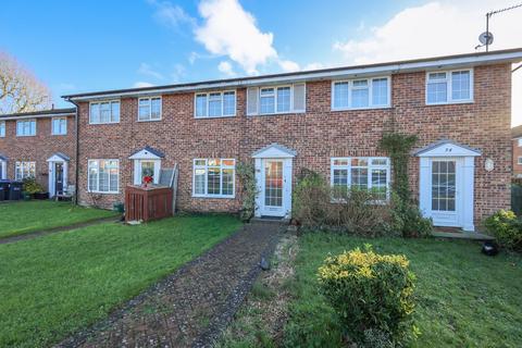 3 bed property, in Church Close, £342,500