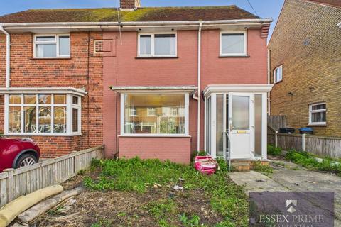 3 bed property, in Three Bedroom Semi Detached, £250,000