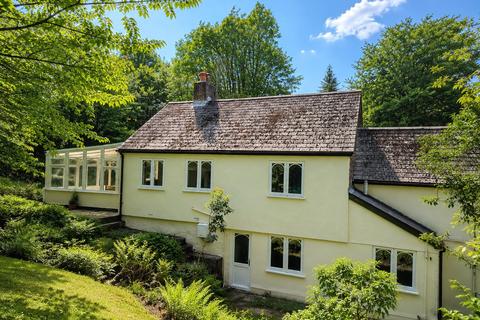 3 bed property, in Waterloo, £425,000