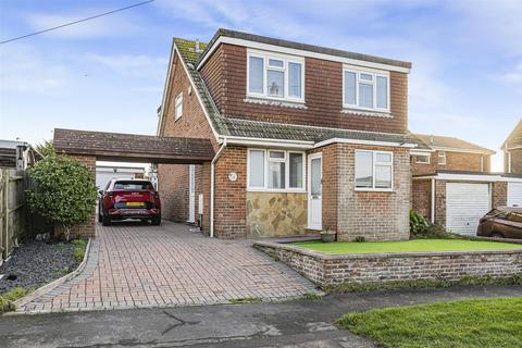 4 bed property, in Downland Avenue, £399,950