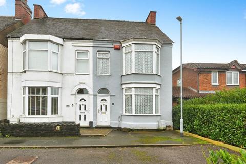 3 bed property, in Bamford Street, £215,000